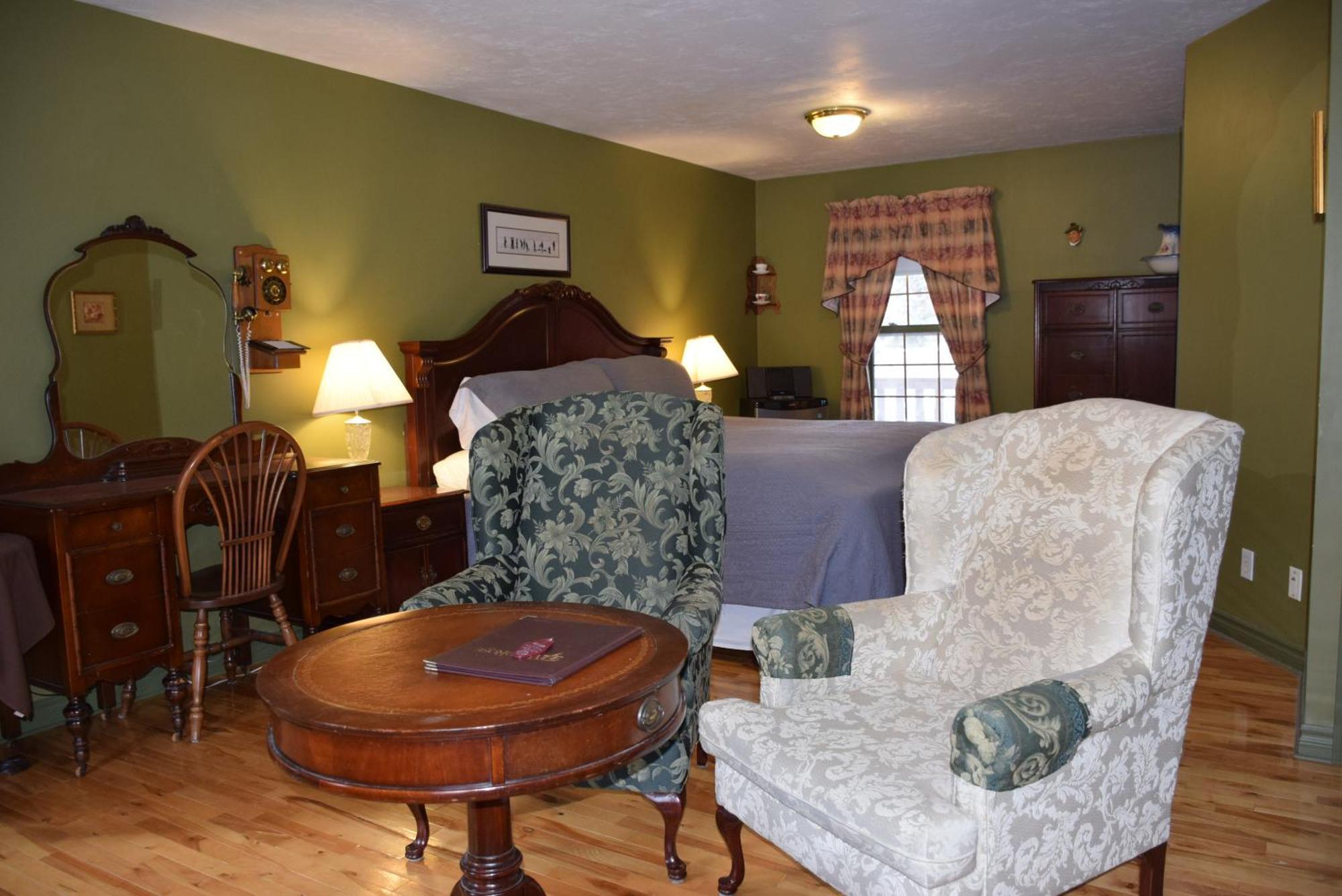 Auberge Wild Rose Inn Moncton Exterior photo