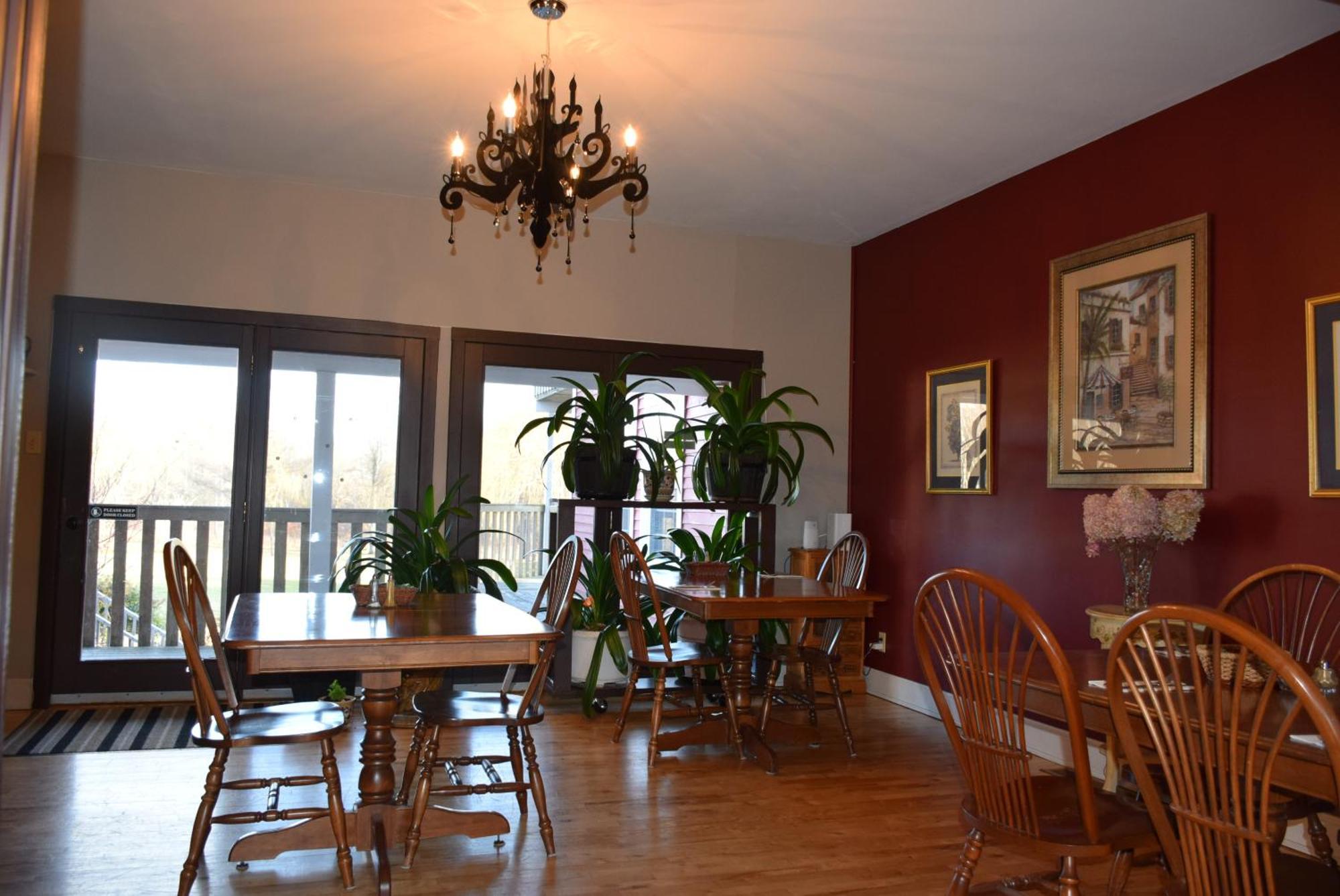 Auberge Wild Rose Inn Moncton Exterior photo