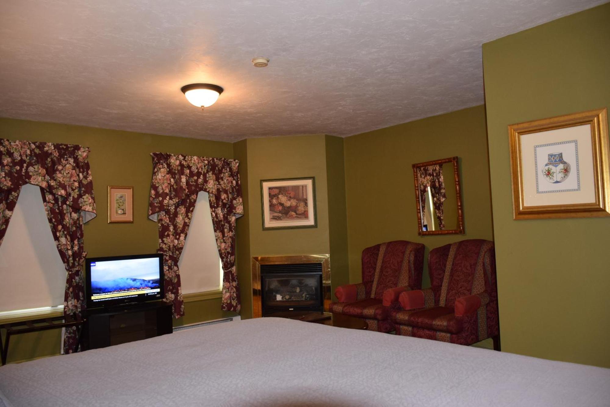Auberge Wild Rose Inn Moncton Exterior photo