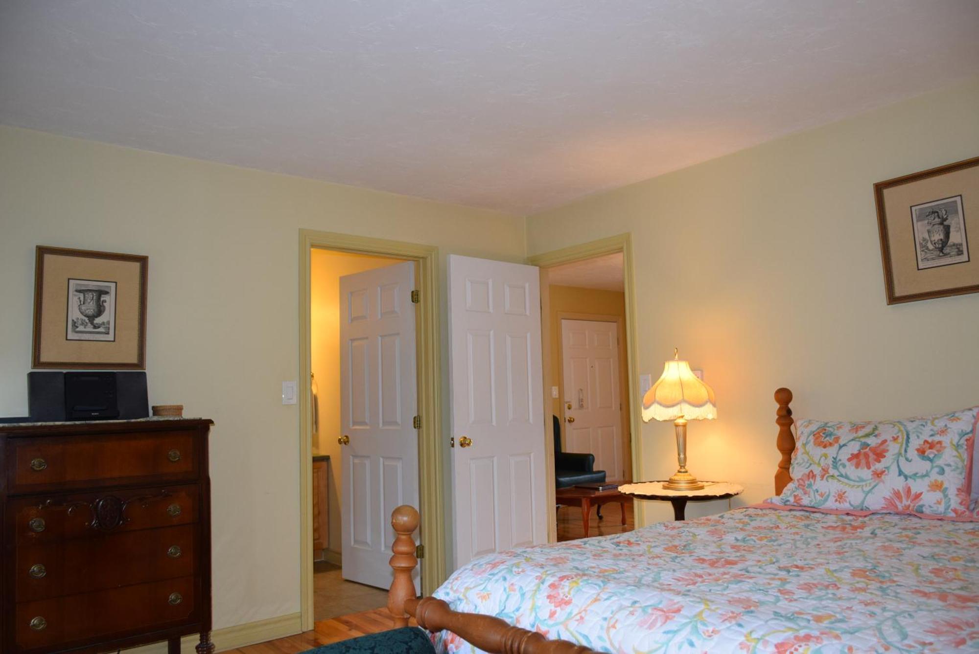 Auberge Wild Rose Inn Moncton Exterior photo