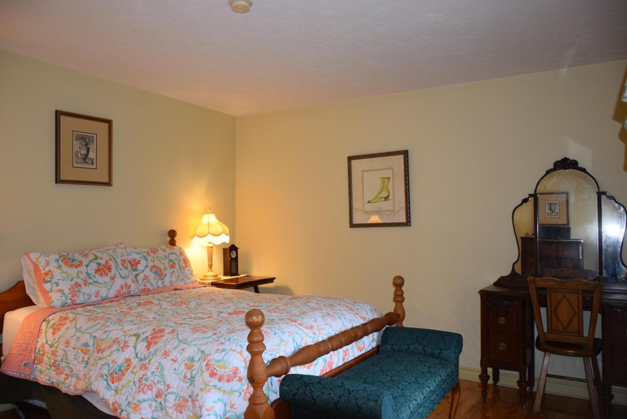 Auberge Wild Rose Inn Moncton Exterior photo