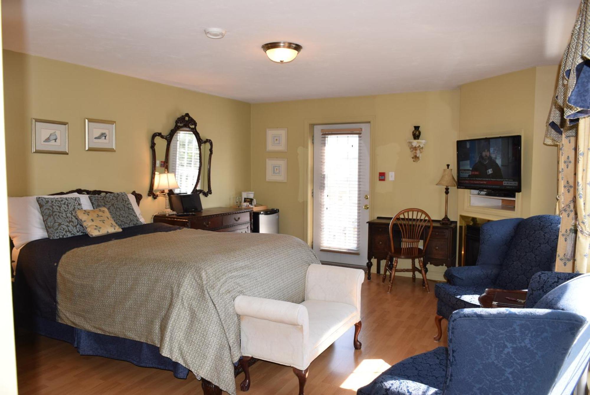 Auberge Wild Rose Inn Moncton Exterior photo