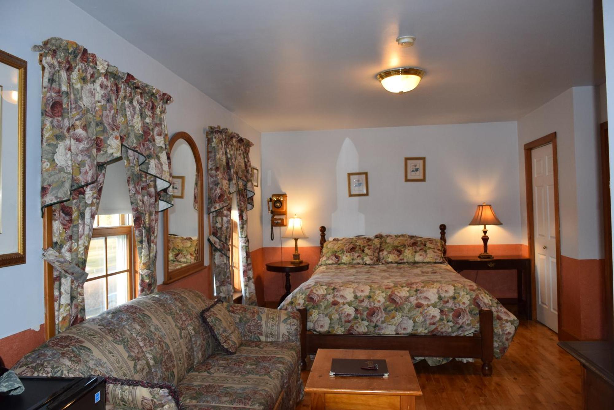Auberge Wild Rose Inn Moncton Exterior photo