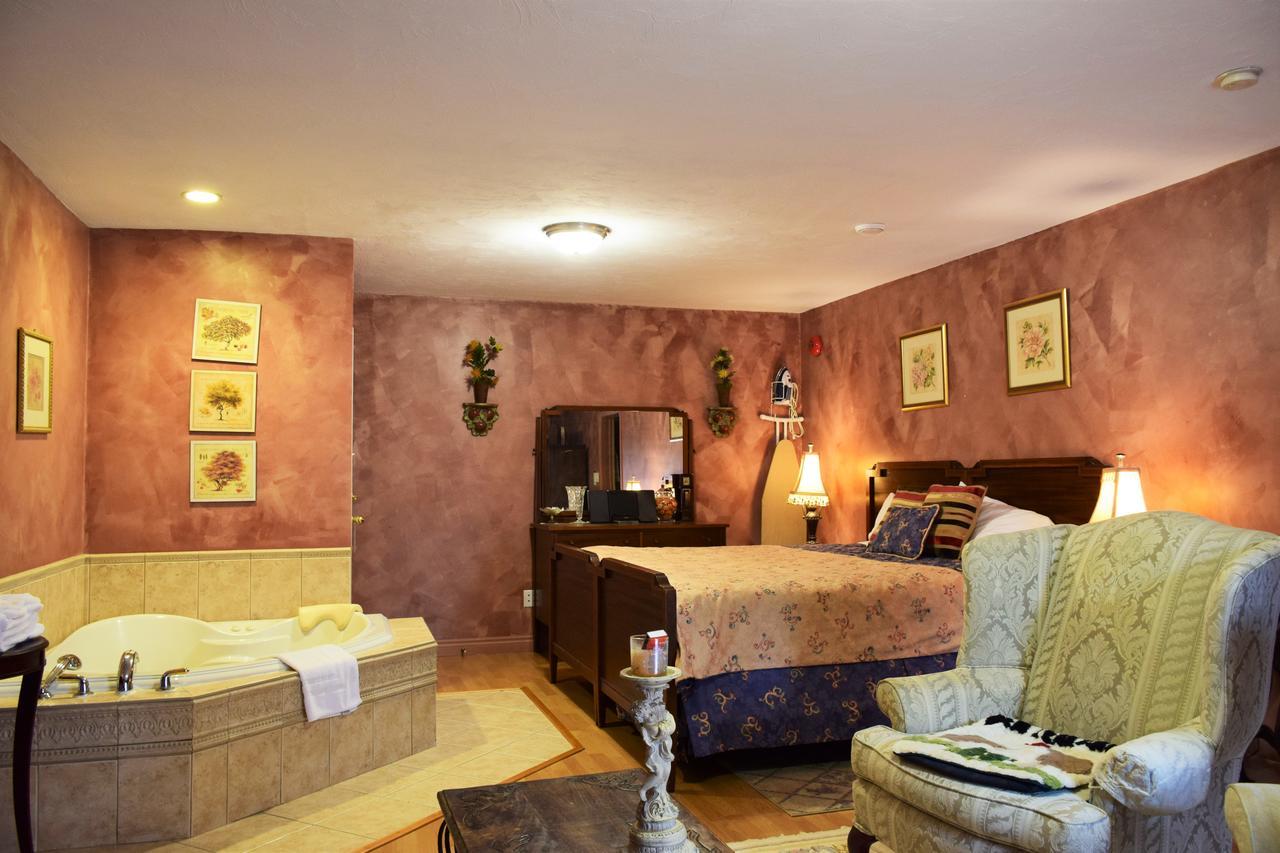 Auberge Wild Rose Inn Moncton Exterior photo